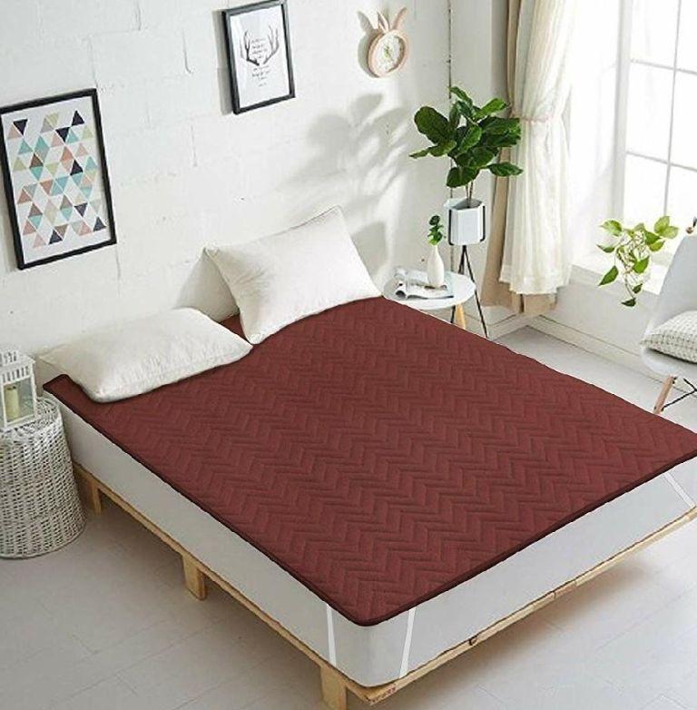 Abstract Elasticated Quilted Mattress Protector